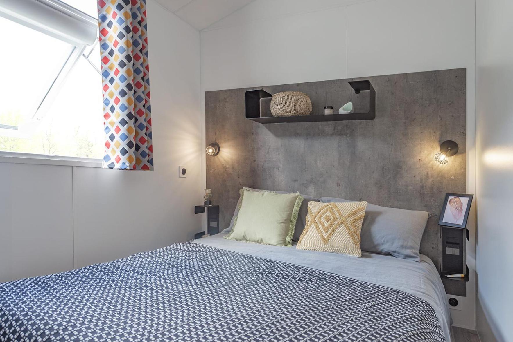 Hotel Les Pins De La Coubre Les Mathes Habitación foto