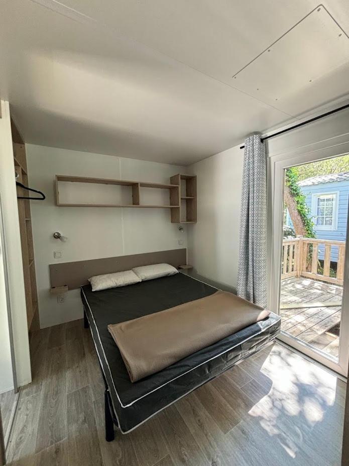 Hotel Les Pins De La Coubre Les Mathes Habitación foto