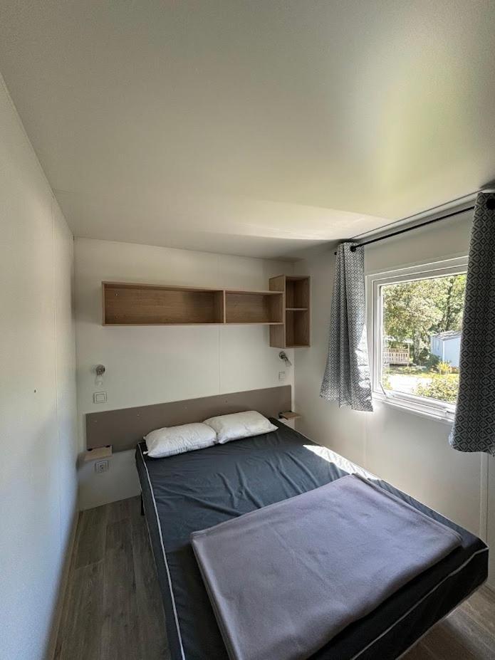 Hotel Les Pins De La Coubre Les Mathes Habitación foto
